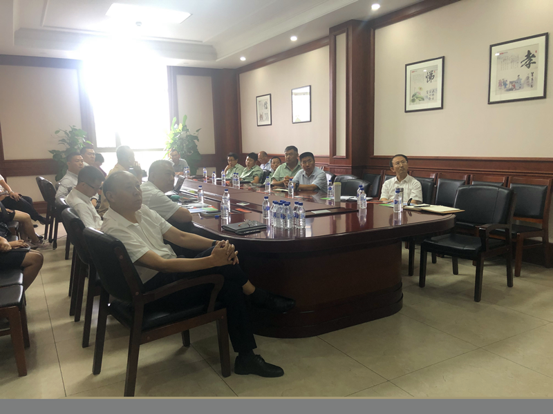 17.南山总公司进行石膏技术互换会.png