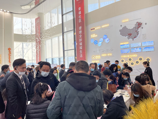 15.XPJ官网睿德公园1号项目洋房开盘现场_副本.jpg