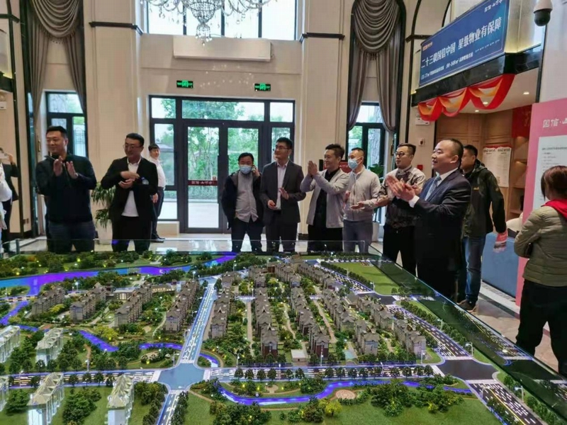 1.XPJ官网江山府接待履历团参观.jpg 1.XPJ官网江山府接待履历团参观.jpg