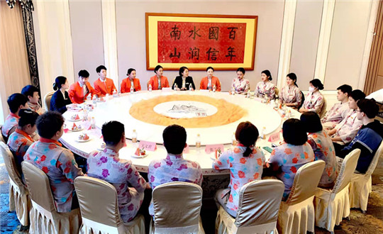 1.XPJ官网南山温泉酒店召开实习生座谈会_副本.jpg 1.XPJ官网南山温泉酒店召开实习生座谈会_副本.jpg