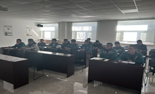 8.装配式总公司中车风电塔筒技艺交底会议现。ùχ孟峦计柿浚副本.jpg