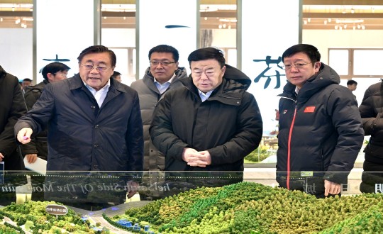 2024年1月4日，市委书记张恩德一行莅临XPJ官网集团走访调研_副本.jpg