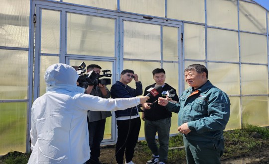 2024年5月24日，农业总公司副总经理侯正发接受《守望都视追采访_副本.jpg