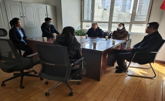 14.长春市绿园区政协副主席关爱民一行莅临XPJ官网物业金地梧桐华府视察工作_副本.jpg