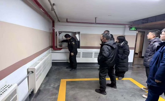 4.净月区有关部门组成消防安全查抄组对XPJ官网净月府进行高层消防查抄_副本.jpg 4.净月区有关部门组成消防安全查抄组对XPJ官网净月府进行高层消防查抄_副本.jpg